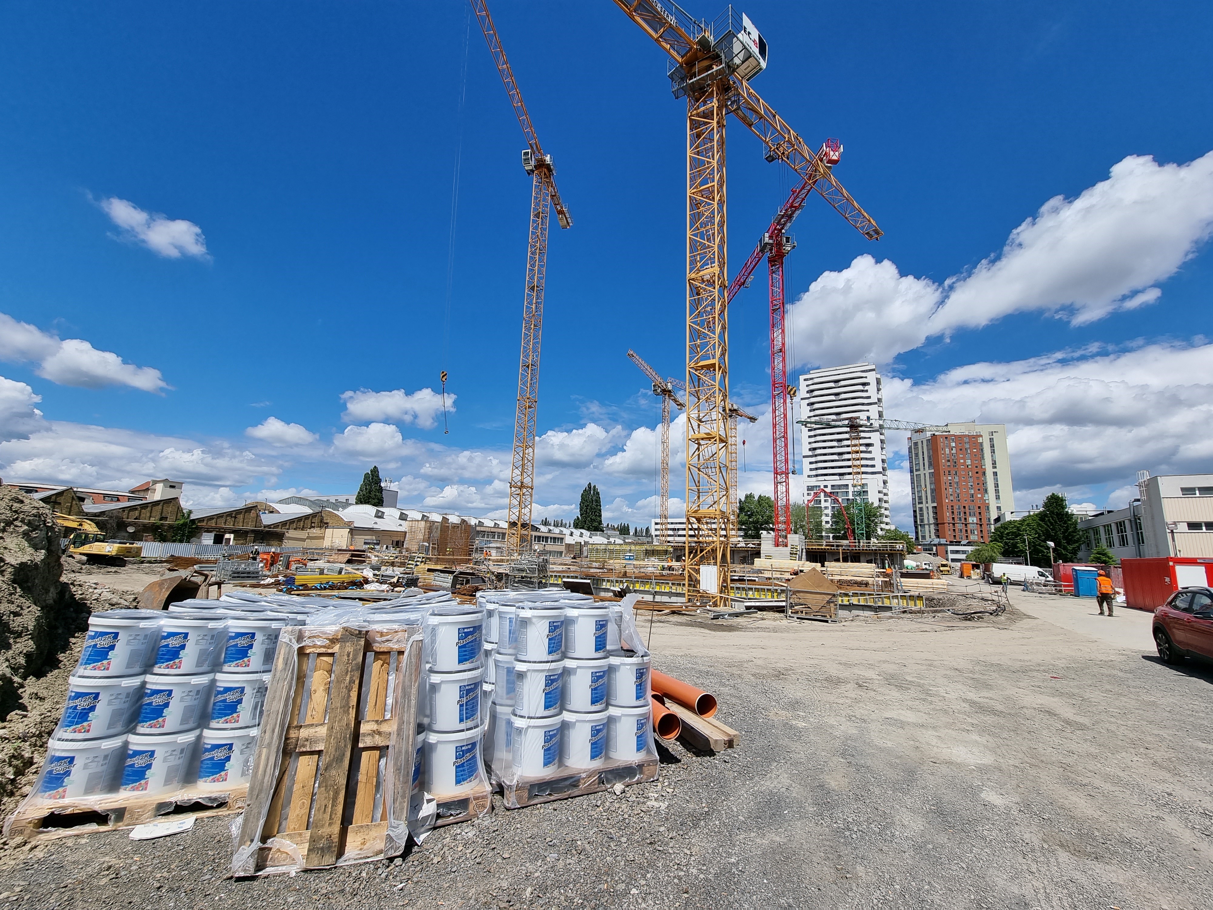 A generic square placeholder image with rounded corners in a figure.